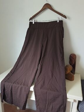 Women's Wide-Leg Brown Pants